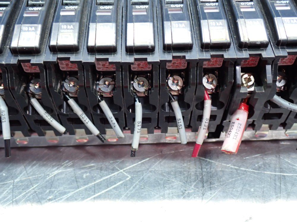 Square D Panel Board + (18) Dw-8068 Circuit Breakers - Nqm810m1csb8
