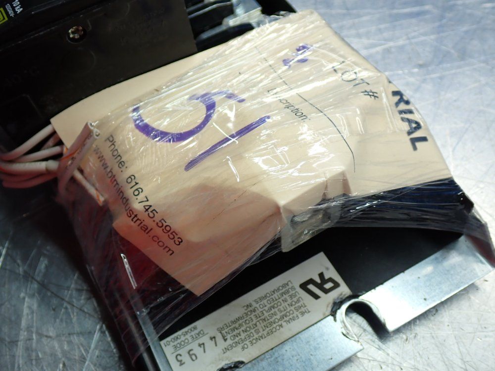 Square D Panel Board + (18) Dw-8068 Circuit Breakers - Nqm810m1csb8