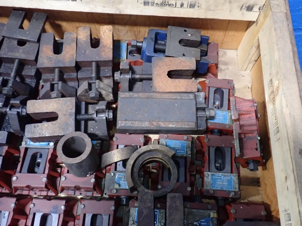 Fixators / Tool Holders