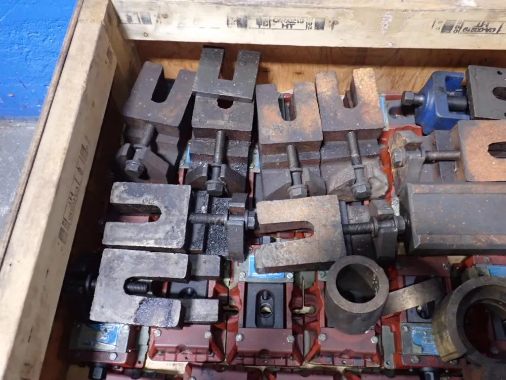 Fixators / Tool Holders