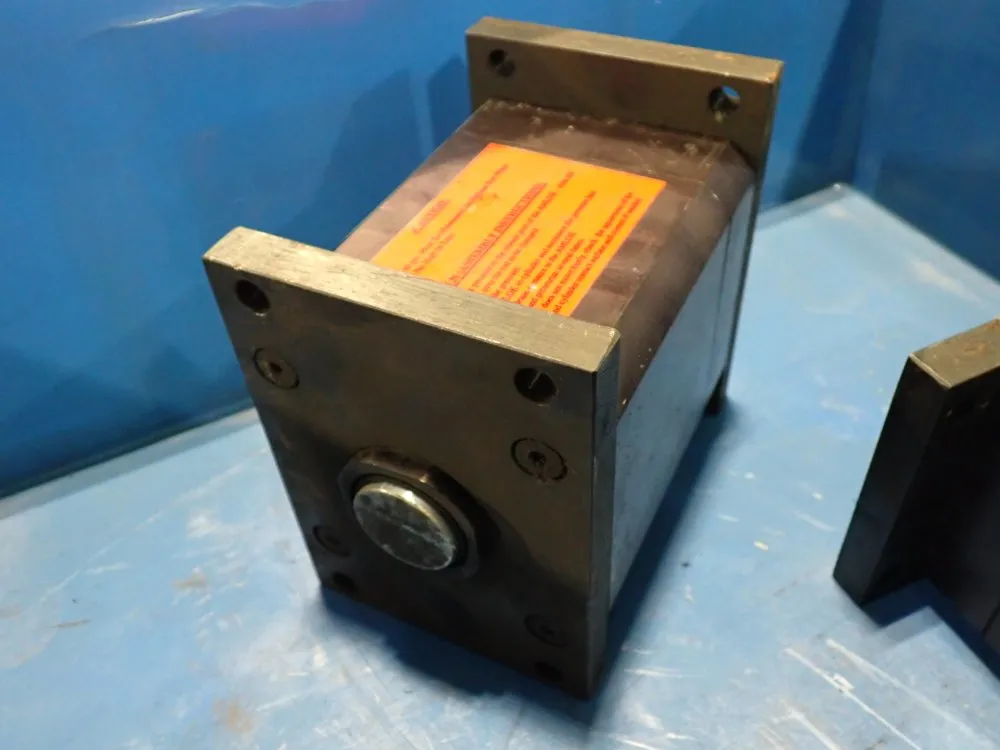 Amlok Pneumatic Rod Locks - Rln-138400ca-rcn