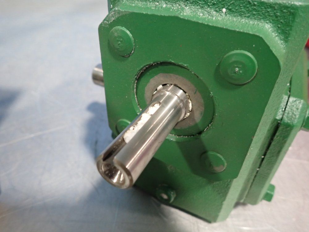 Ohio Gear 80:1 Ratio, Right Angle Gear Reducer - B2175