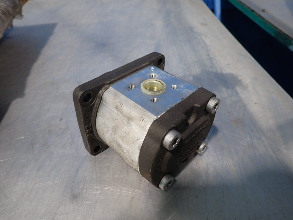 Rexroth Hydraulic Gear Pump - 1515800013