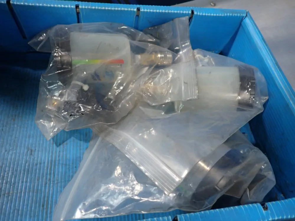 Pneumatic Brake Fluid Bleeder