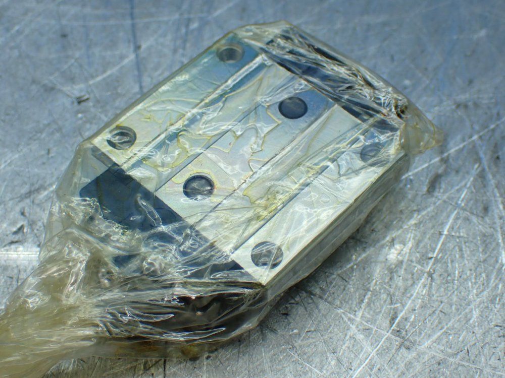 Rexroth Size 15, Steel Cs 2 Carbon Steel Ball Runner Blocks - R165111420