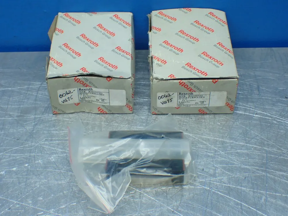 Rexroth 2 Miniature Runner Blocks - R044209301