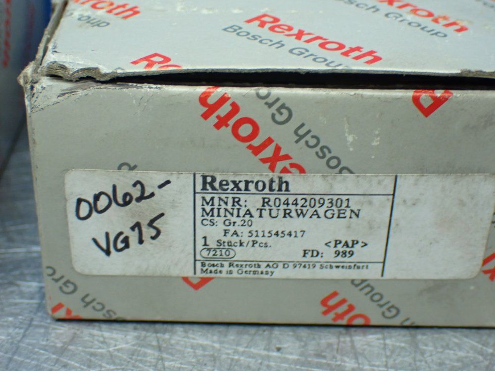Rexroth 2 Miniature Runner Blocks - R044209301