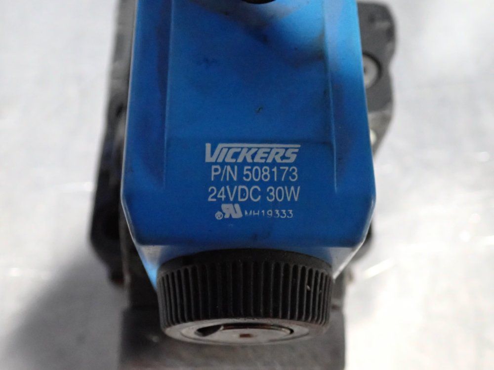 Vickers 3000 Psi Directional Control Valve - Dg5s-8-2n-t-k-m-fpa4wl-h5-30-en483