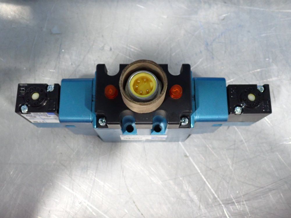 Mac Valves 150 Psi Pneumatic Solenoid Valves - Mv-a2b-a211-pm-111da