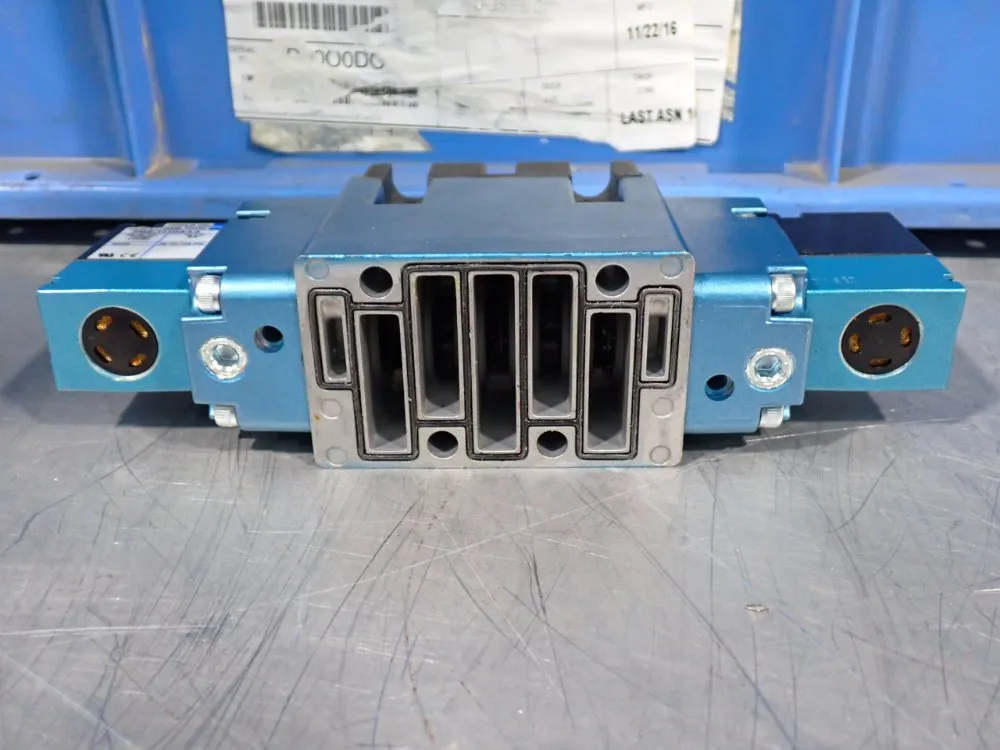 Mac Valves 150 Psi Pneumatic Solenoid Valves - Mv-a2b-a211-pm-111da