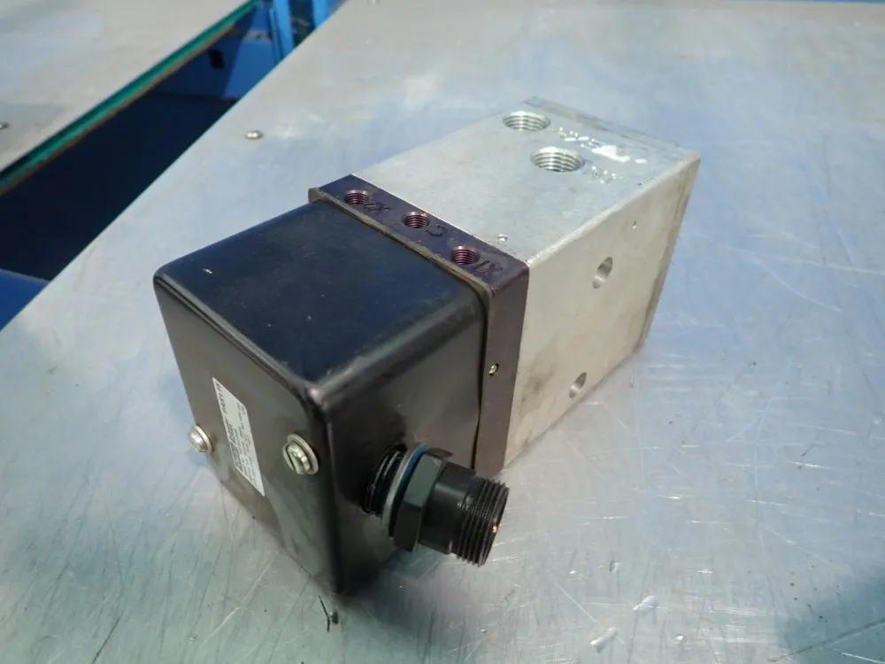 Parker 150 Psig Solenoid Valve - W21542783b
