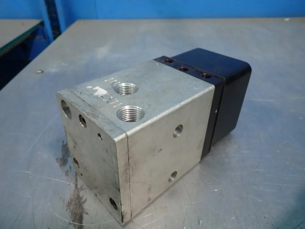 Parker 150 Psig Solenoid Valve - W21542783b