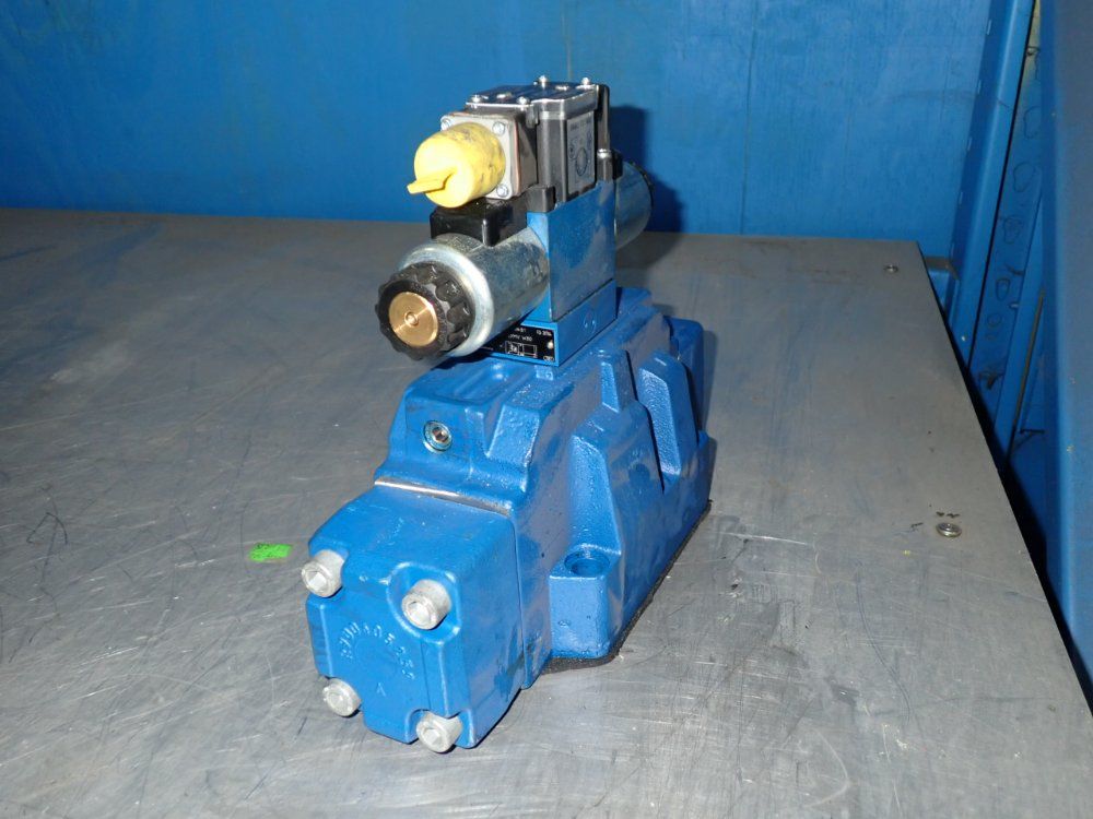 Rexroth Solenoid Operated Directional Valve - R901458225