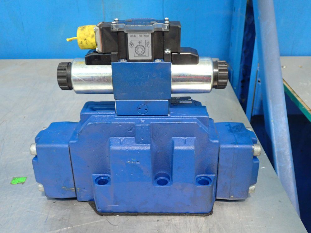 Rexroth Solenoid Operated Directional Valve - R901458225