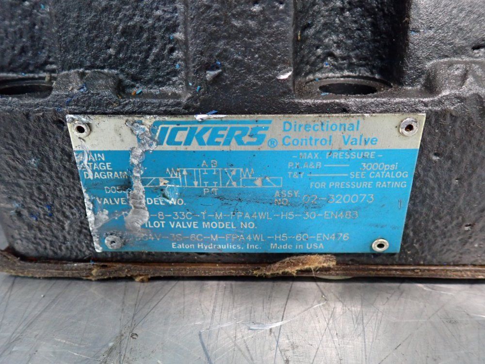 Vickers 3000 Psi Directional Control Valve - Dg5s-8-33c-t-m-fpa4wl-h5-30-en483