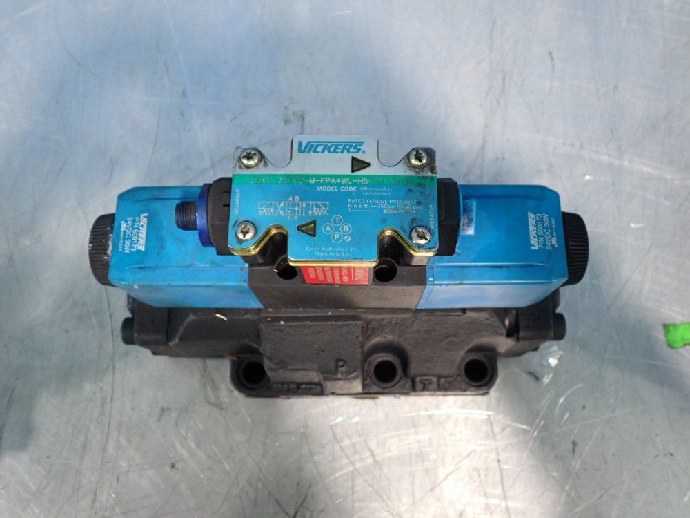 Vickers 3000 Psi Directional Control Valve - Dg5s-8-33c-t-m-fpa4wl-h5-30-en483