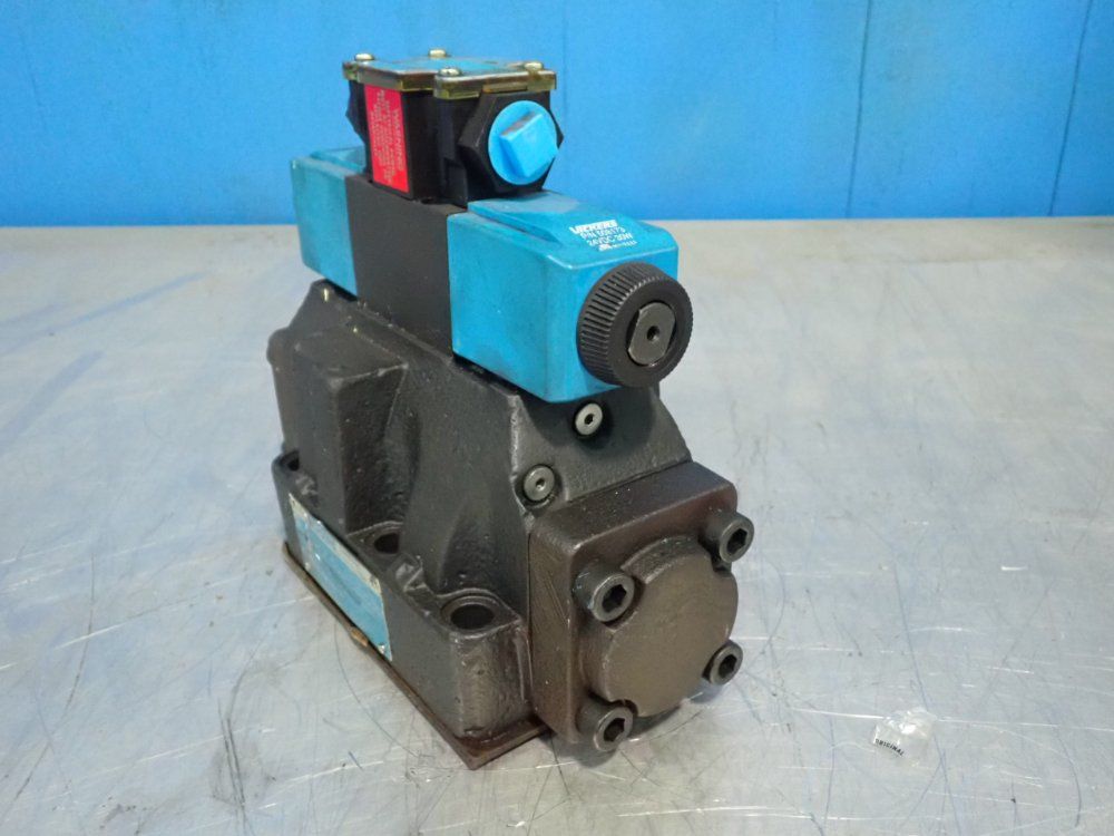 Vickers 3000 Psi Directional Control Valve - Dg5s-8-33c-t-m-fpa4wl-h5-30-en483