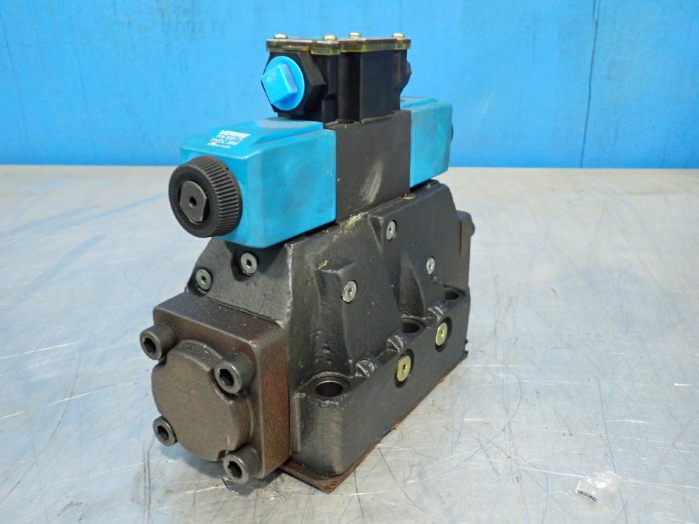 Vickers 3000 Psi Directional Control Valve - Dg5s-8-33c-t-m-fpa4wl-h5-30-en483