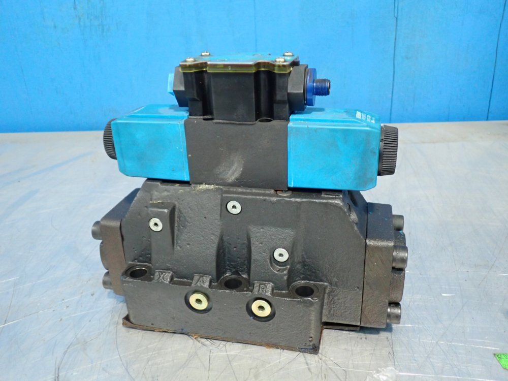 Vickers 3000 Psi Directional Control Valve - Dg5s-8-33c-t-m-fpa4wl-h5-30-en483