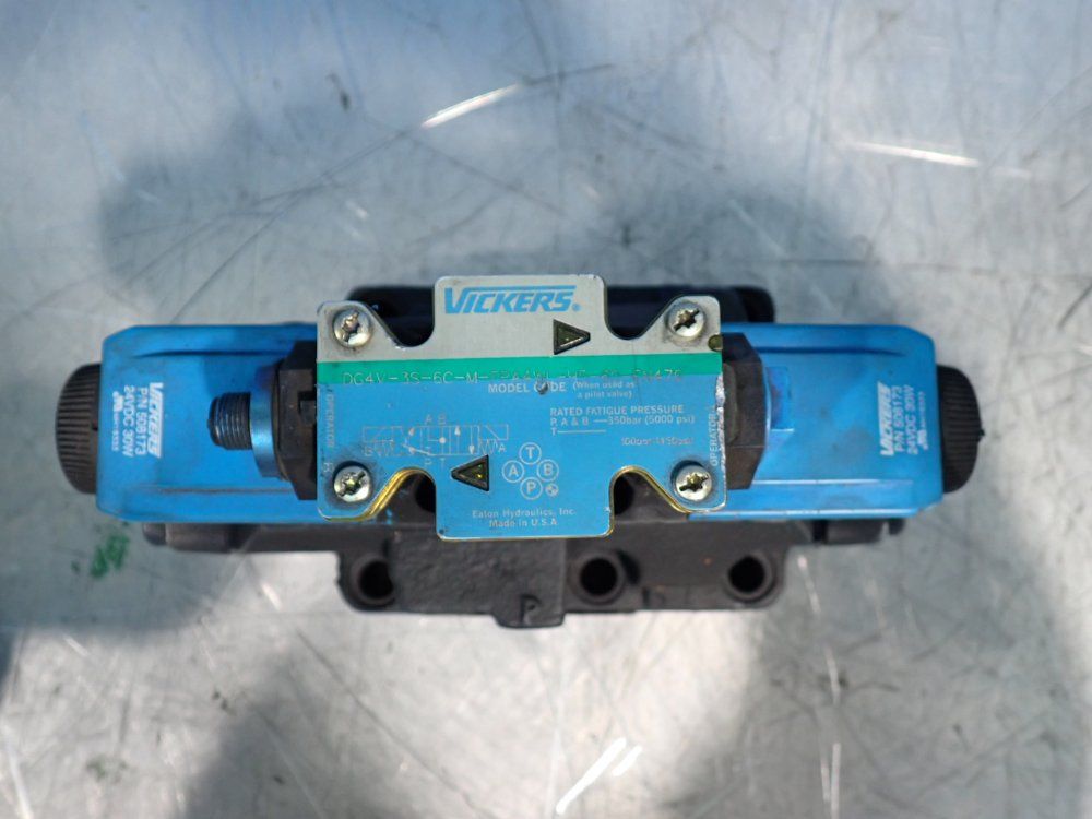 Vickers 3000 Psi Directional Control Valve - Dg5s-8-33c-t-m-fpa4wl-h5-30-en483