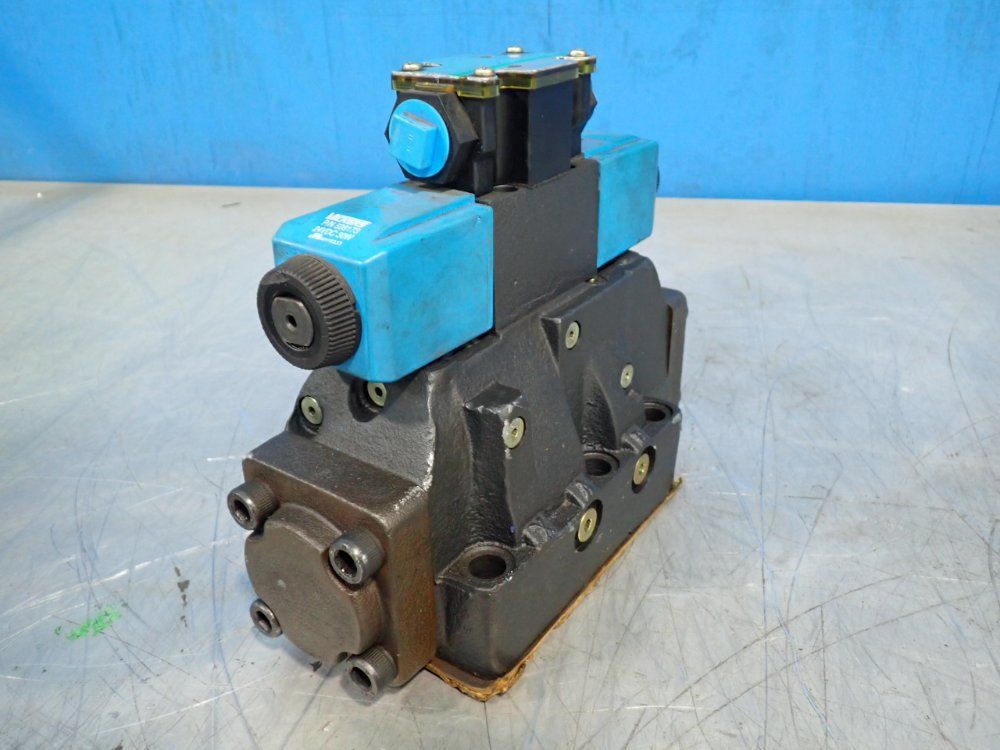 Vickers 3000 Psi Directional Control Valve - Dg5s-8-33c-t-m-fpa4wl-h5-30-en483