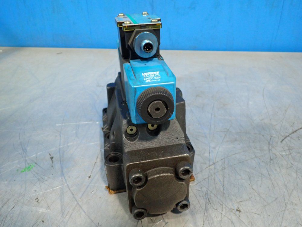 Vickers 3000 Psi Directional Control Valve - Dg5s-8-33c-t-m-fpa4wl-h5-30-en483