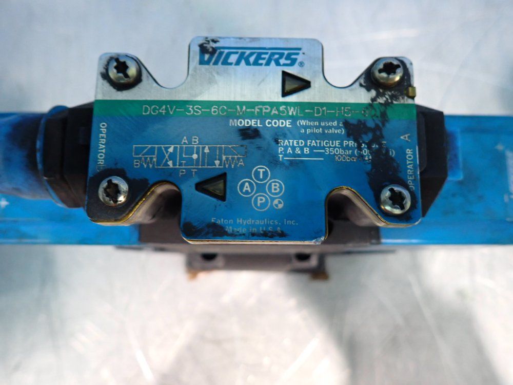 Vickers 3000 Psi Directional Control Valve - Dg5s4-022c-2-t-m-fpa5wl-d1-h5-20