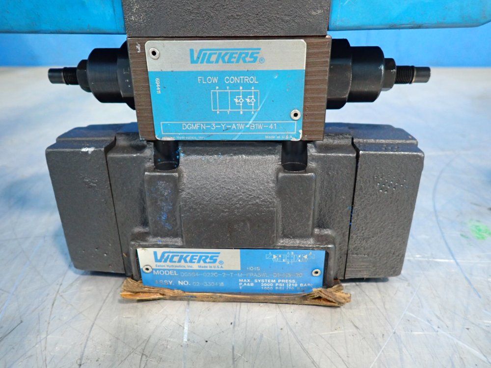 Vickers 3000 Psi Directional Control Valve - Dg5s4-022c-2-t-m-fpa5wl-d1-h5-20