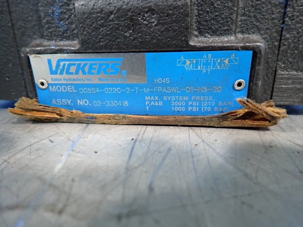 Vickers 3000 Psi Directional Control Valve - Dg5s4-022c-2-t-m-fpa5wl-d1-h5-20