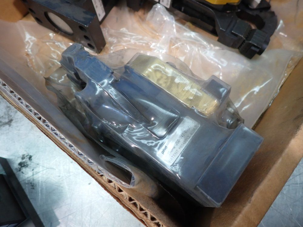 Phd Pneumatic Working Clamp - Grm2tf-6-50sdb-00sdb-b16-pb10
