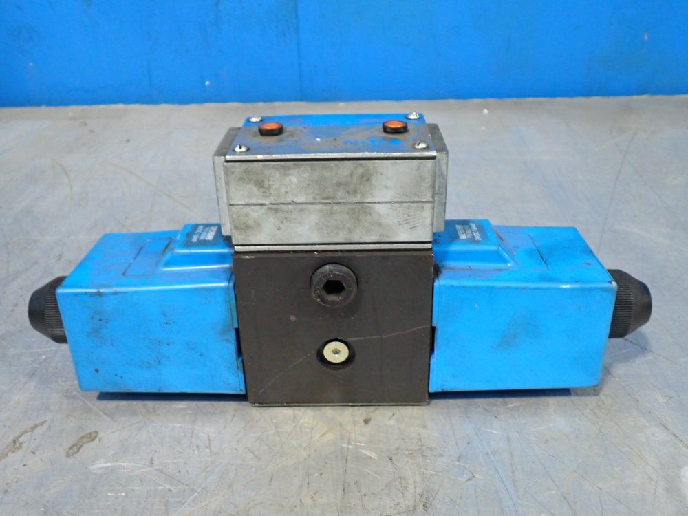 Eaton Vickers Pilot Valve - 02-148492 Dg4s4lw-016c-h-60-s471