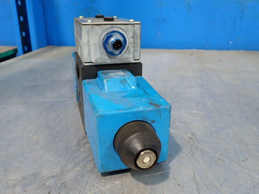 Vickers Pilot Valve - 02-321427 Pa4dg4s4lw-016c-h-60-s558