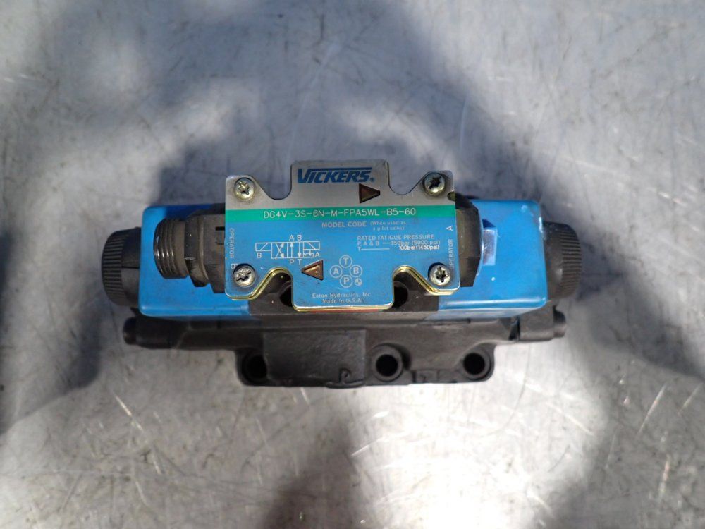 Vickers 3000 Psi Directional Control Valve - Dg5s-8-2n-m-fpa5wl-b5-30
