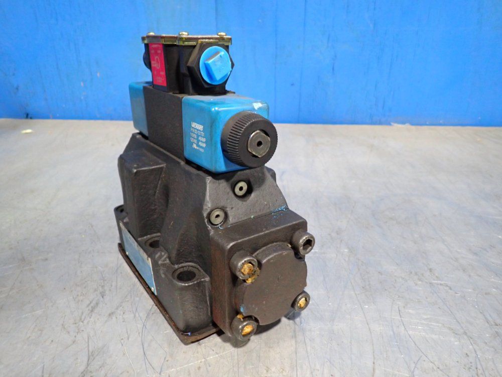 Vickers 3000 Psi Directional Control Valve - Dg5s-8-2n-m-fpa5wl-b5-30