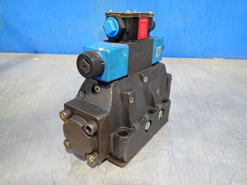 Vickers 3000 Psi Directional Control Valve - Dg5s-8-2n-m-fpa5wl-b5-30