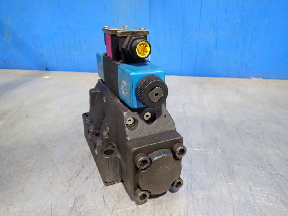 Vickers 3000 Psi Directional Control Valve - Dg5s-8-2n-m-fpa5wl-b5-30