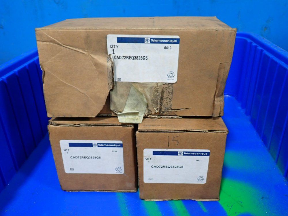 Schneider Electric Industrial Control Relays - Cad72req3828g5