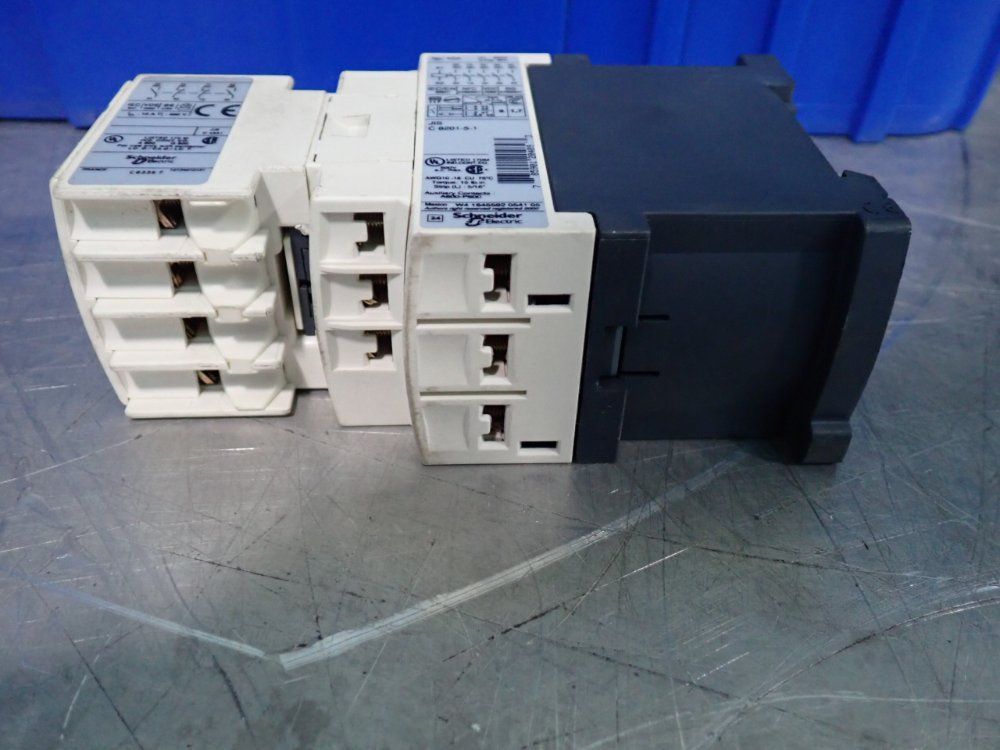 Schneider Electric Industrial Control Relays - Cad72req3828g5