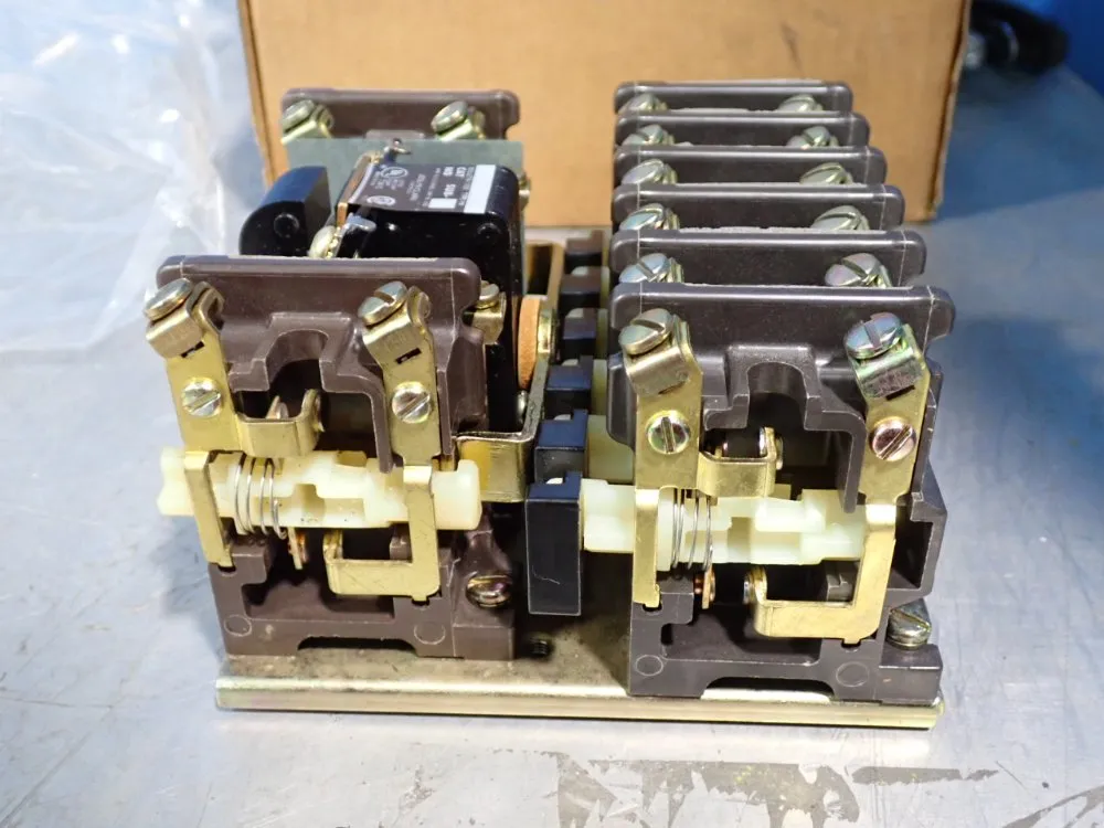 Joslyn Clark Controls Bulletin 7305 Type Pm Control Relays - 5u8-76