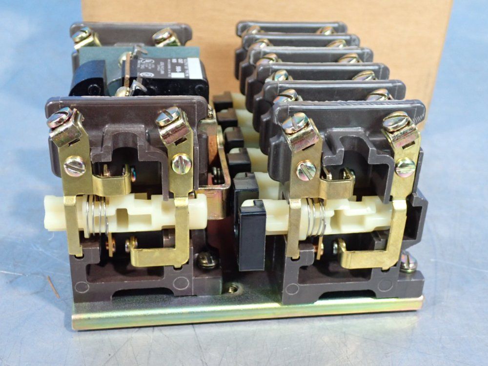 Joslyn Clark Controls 600 V Bulletin 7305 Pm Control Relays - 5u8-76