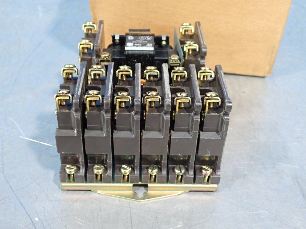 Joslyn Clark Controls 600 V Bulletin 7305 Pm Control Relays - 5u8-76