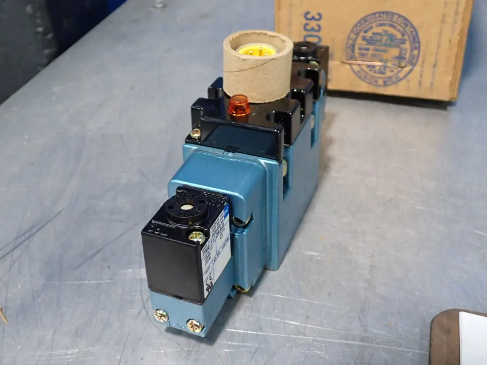 Mac Valves 150 Psi Solenoid Pilot Operated Valves - Mv-a2b-a311-pm-111da