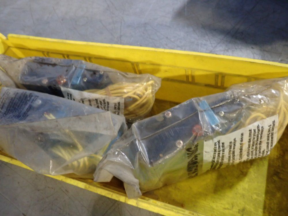 Mac 150 Psi Pneumatic Solenoid Valve - 82a-ac-cka-tm-daa6-1da