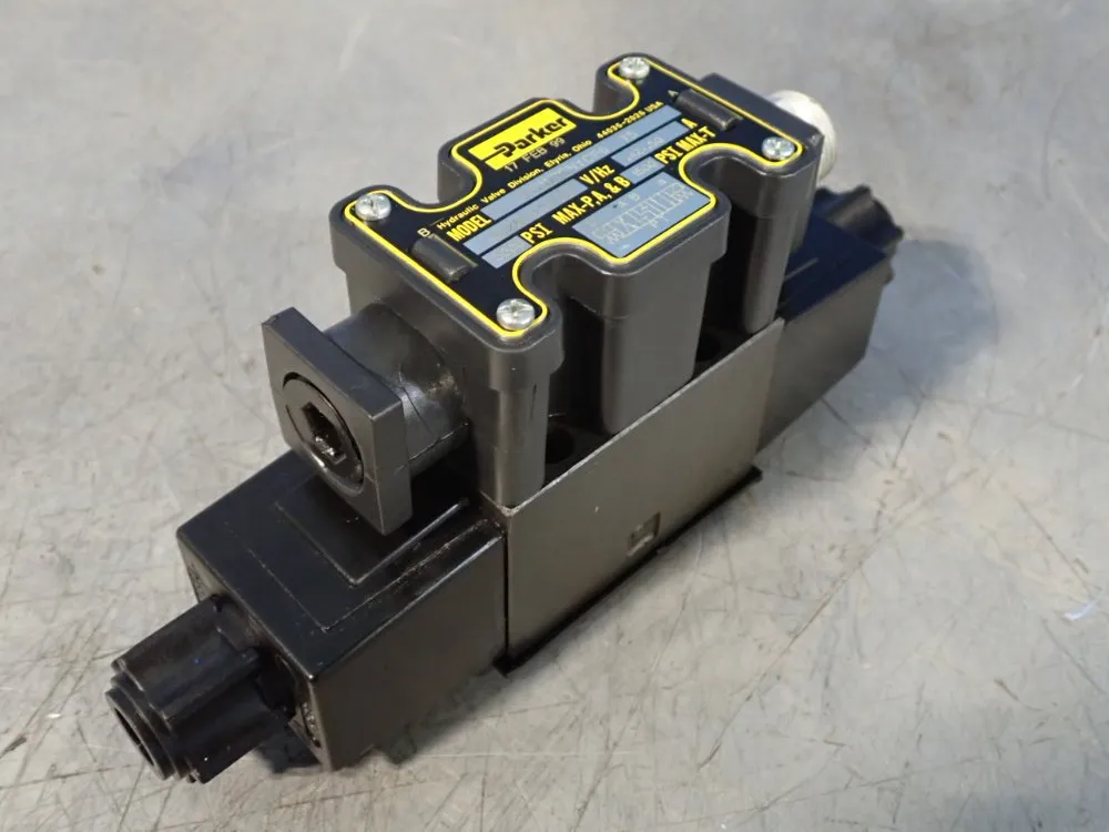 Parker 5000 Psi Hydraulic Directional Control Valve - D1vw3cnycf6
