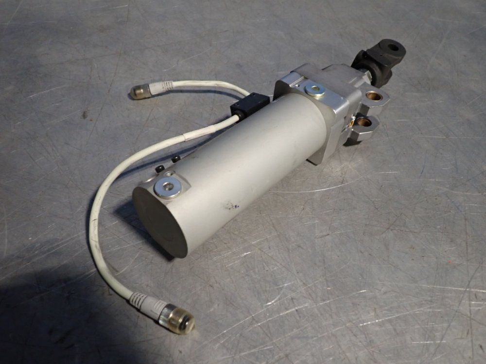 Smc Pneumatic Clamp Cylinder - Clk2pb50tf-100y-b-p74se