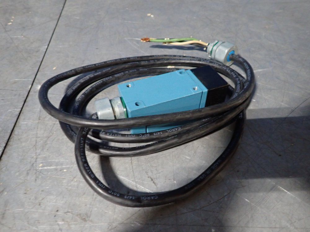 Honeywell Micro Switch Heavy Duty Limit Switch - Lsyub1a13