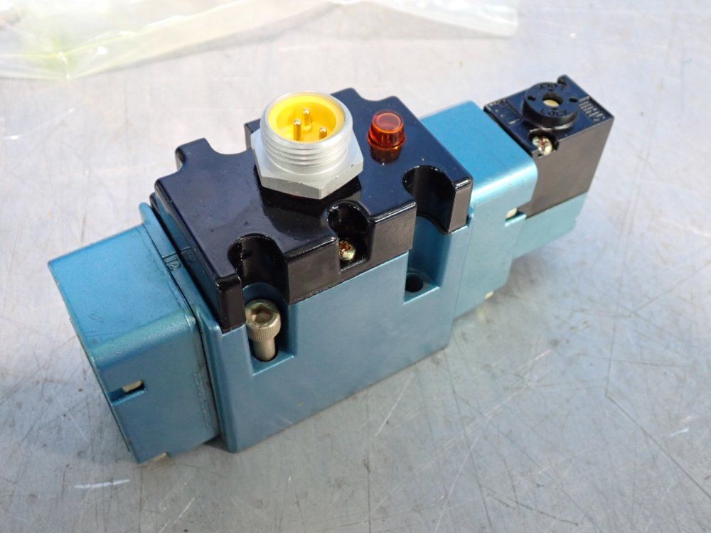 Mac Valves 150 Psi Solenoid Pilot Operated Pneumatic Valve - Mv-a2b-a121-pm-111da