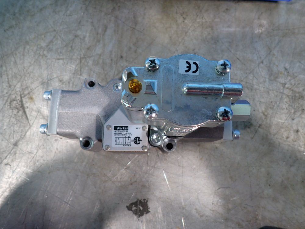 Parker 140 Psig Valvair Ii Four Way Manifold Mounted Valves - L6753910253