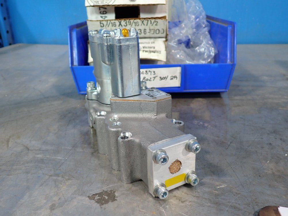 Parker 140 Psig Valvair Ii Four Way Manifold Mounted Valves - L6753910253