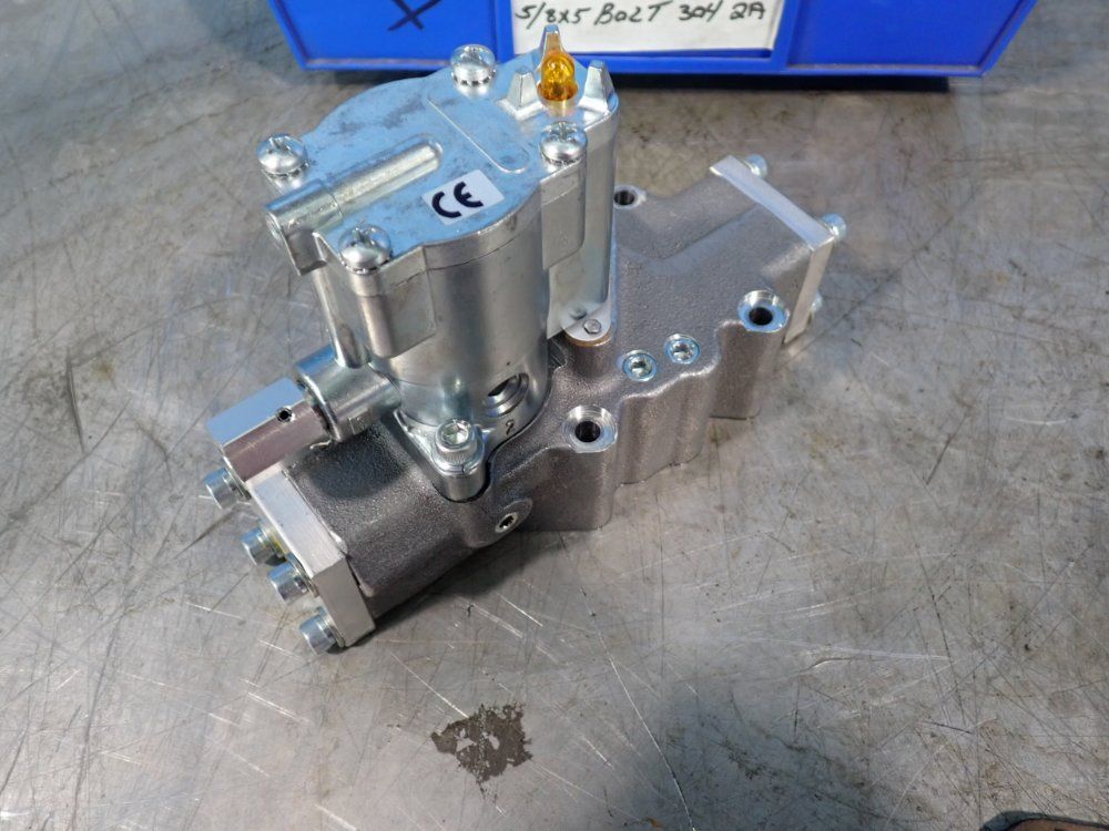 Parker 140 Psig Valvair Ii Four Way Manifold Mounted Valves - L6753910253